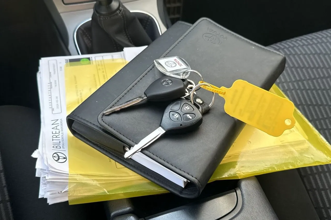 Vehicle image 21