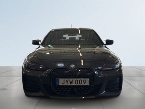 BMW i4 bild 2