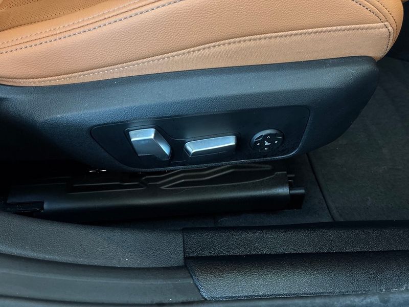 BMW i4 bild 17