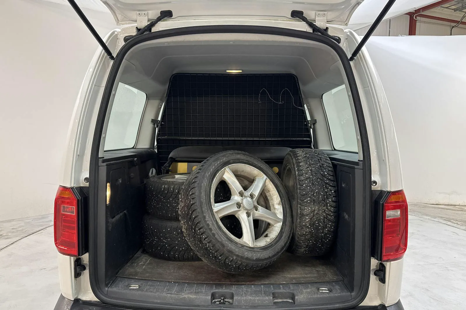 Vehicle image 8