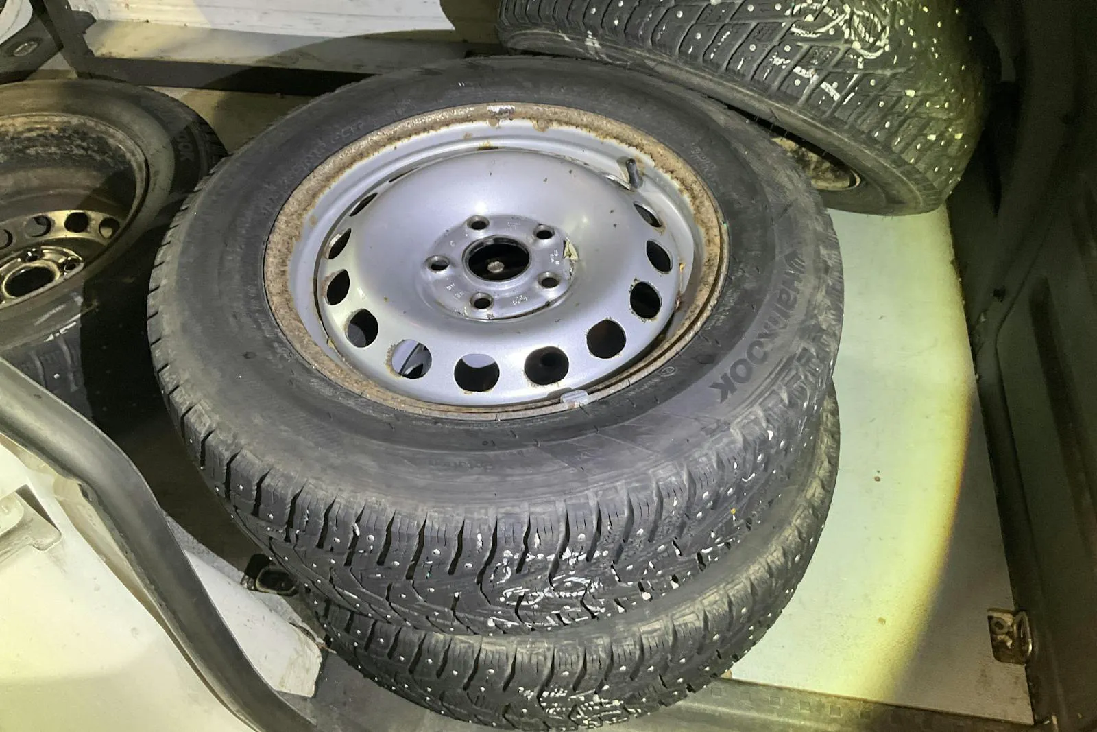 Vehicle image 9