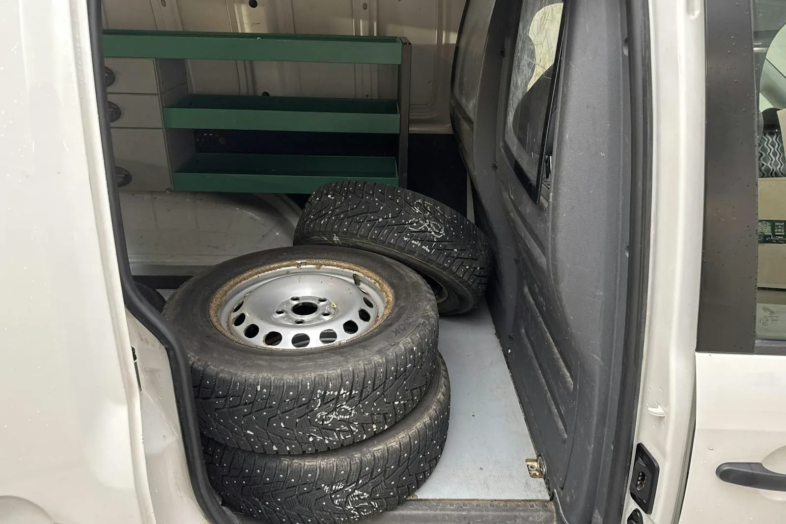 Vehicle image 7