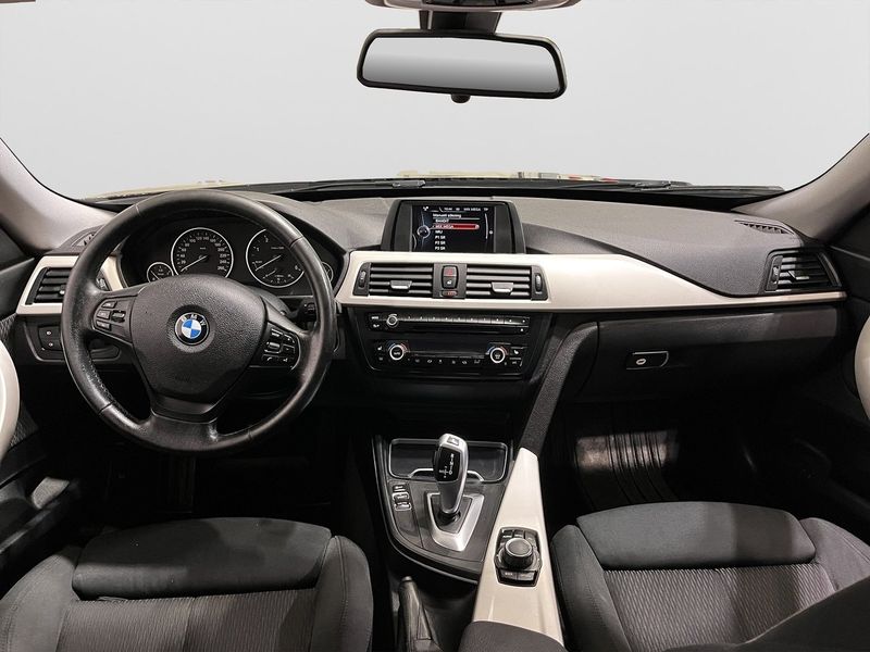 BMW 320 bild 12