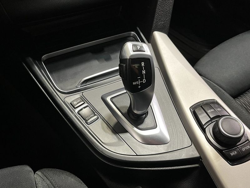 BMW 320 bild 17
