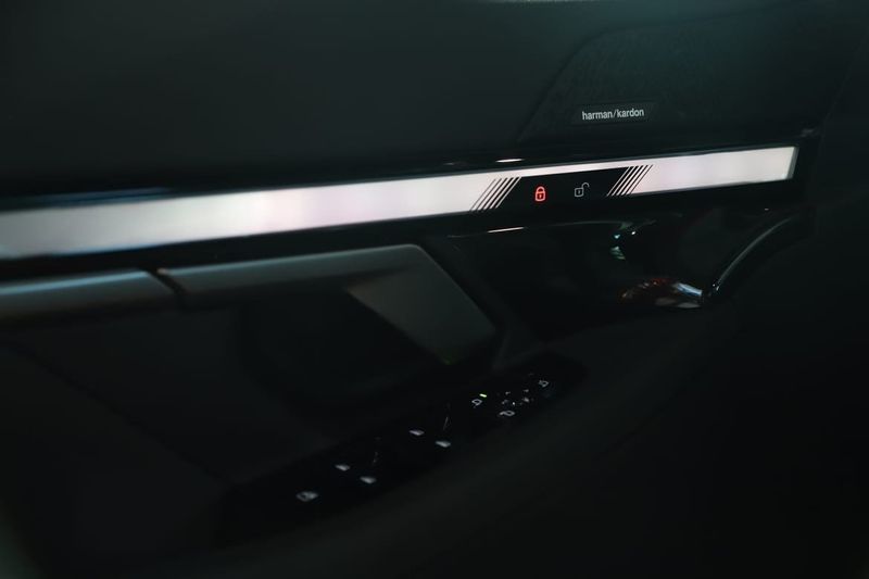 BMW i5 bild 10