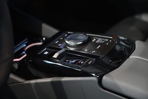 BMW i5 bild 11