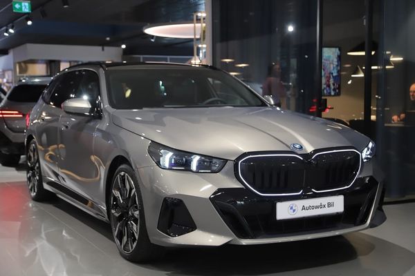 BMW 550 e - Supercharged / Pano / B&W / DAP Fria Vinterhju... - 2027