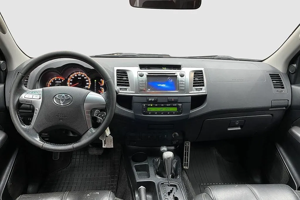 Vehicle image 11