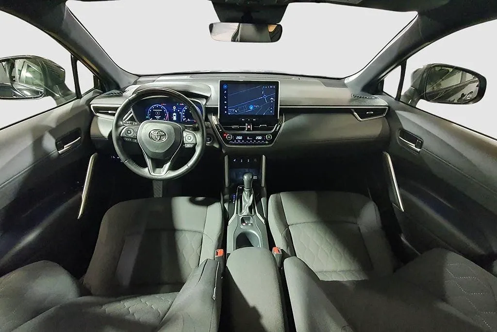 Vehicle image 8