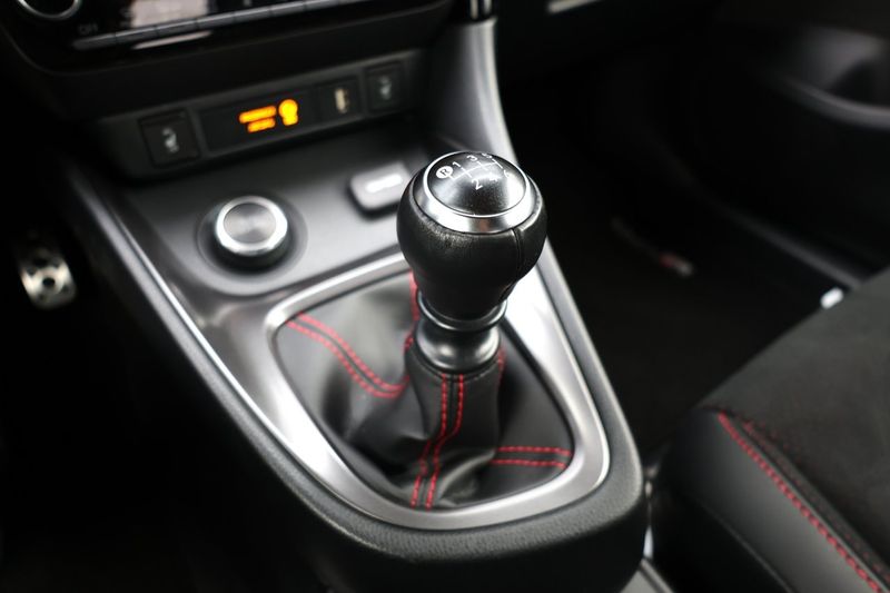 Toyota Yaris bild 17