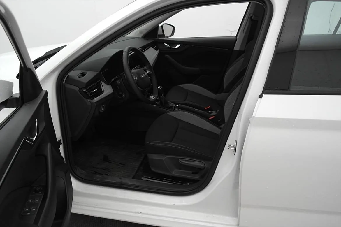 Vehicle image 21