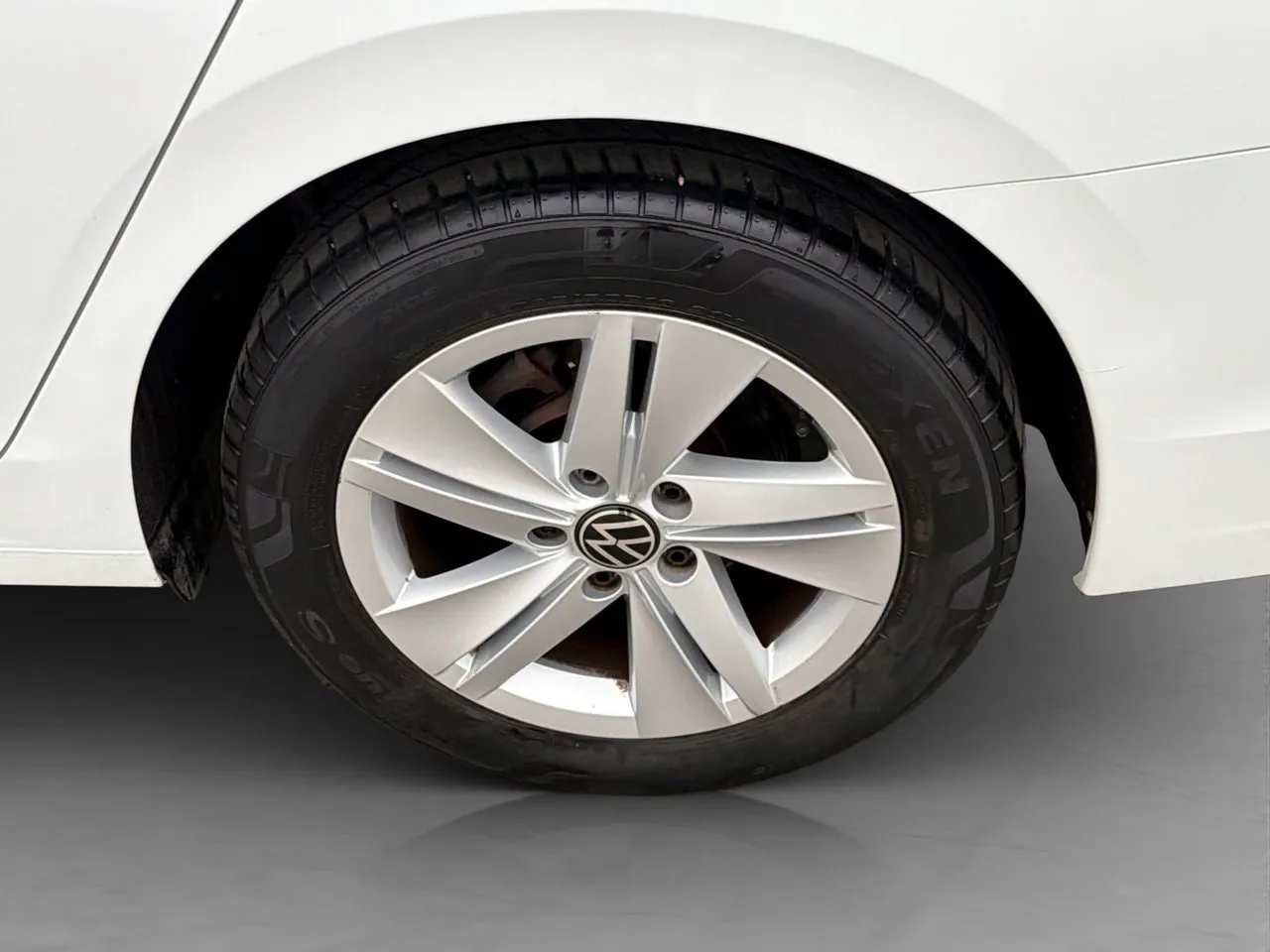 Vehicle image 31
