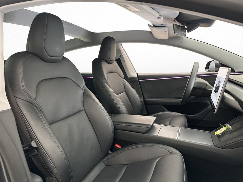 Tesla Model 3 bild 13