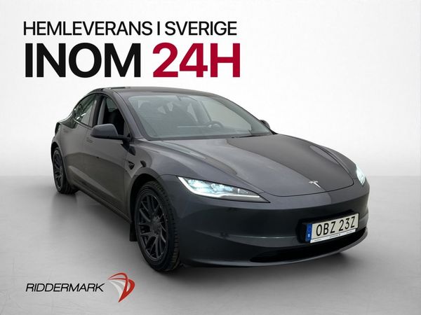 Tesla Model 3 Long Range AWD Pano Värmepump AP Kamera Drag - 2024