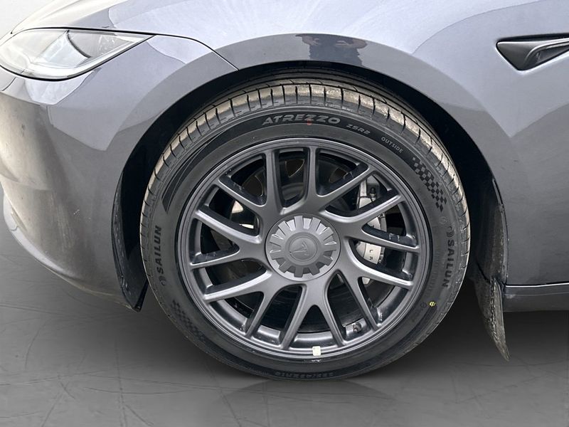 Tesla Model 3 bild 33