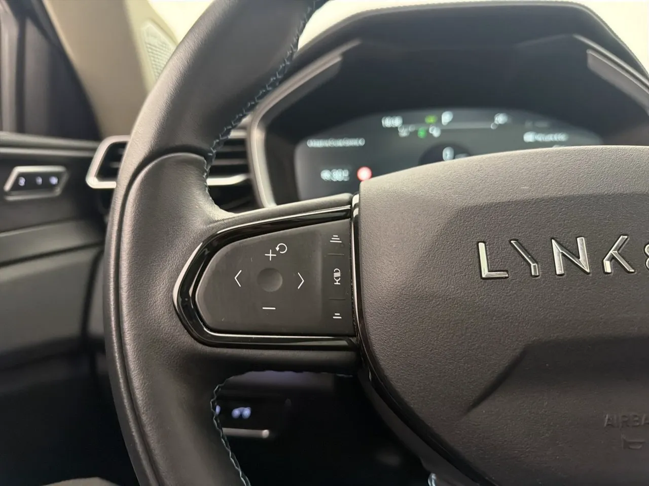Vehicle image 29
