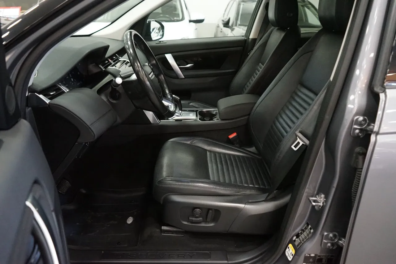 Vehicle image 14