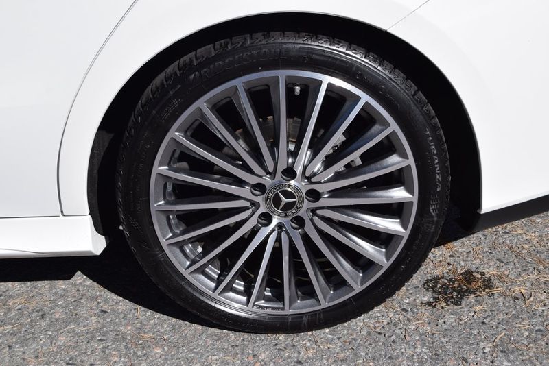 Mercedes CLA200 bild 24