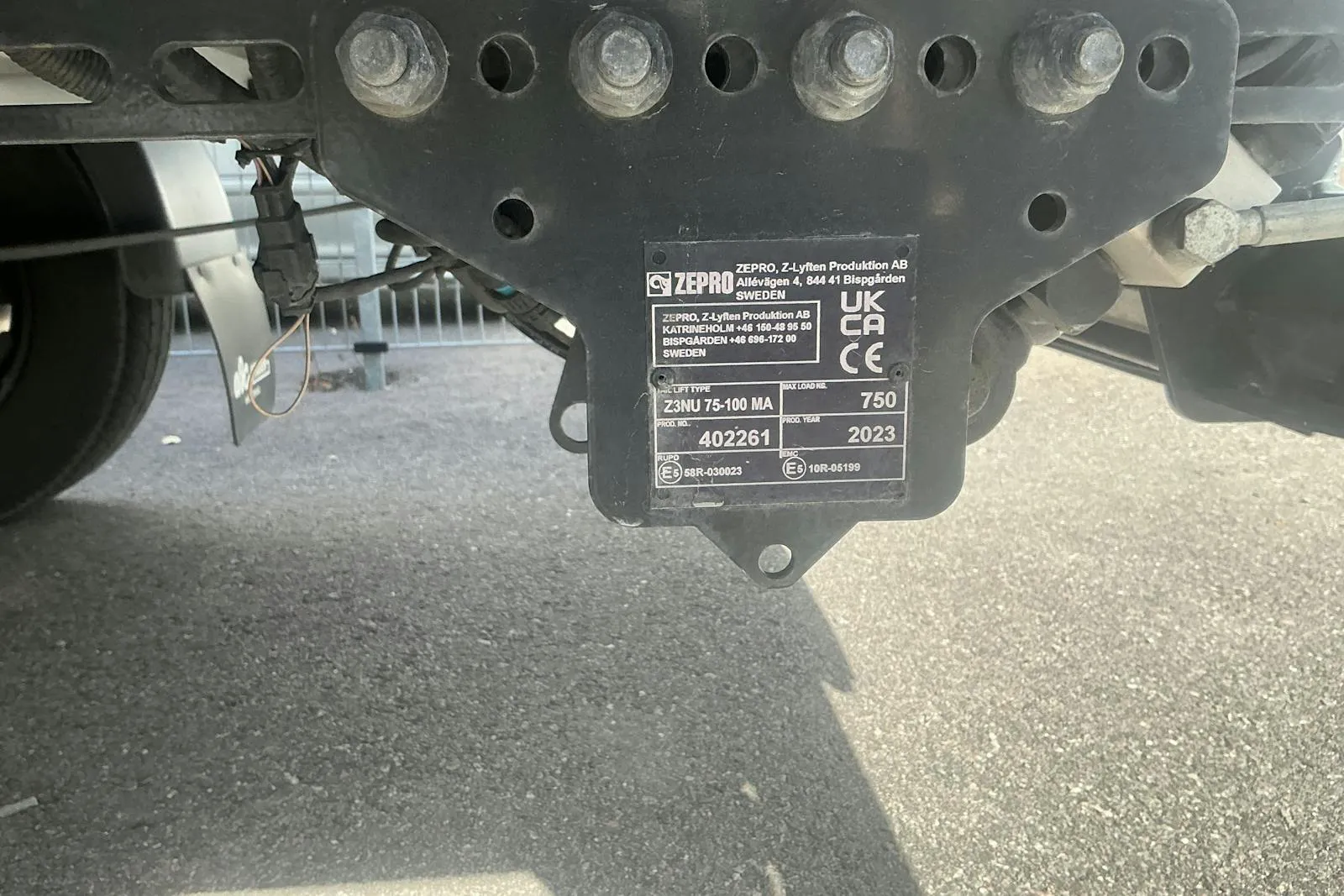 Vehicle image 11