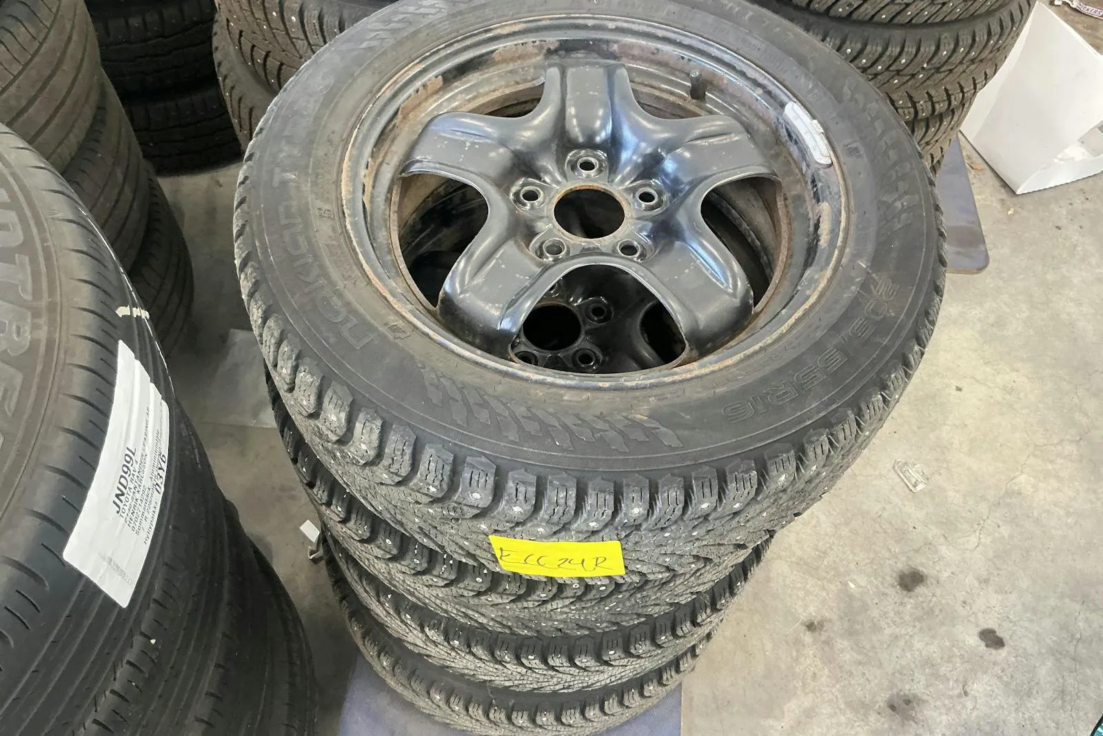 Vehicle image 11
