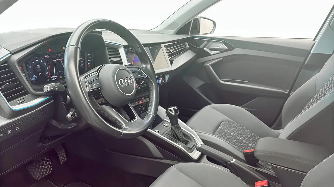 Vehicle image 6
