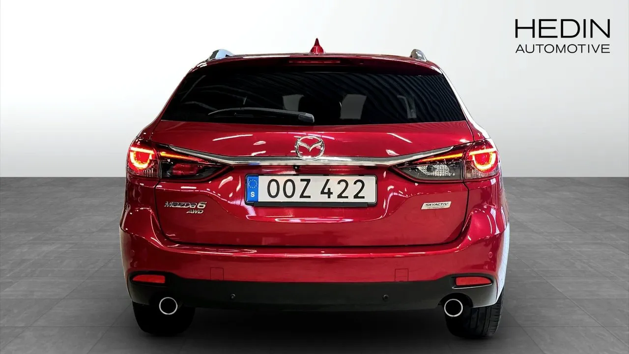 Vehicle image 6