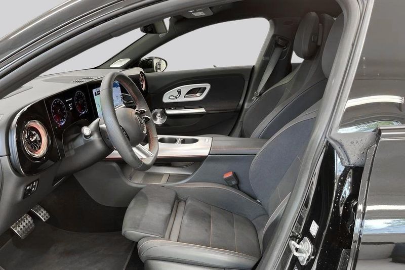 Mercedes CLA350 bild 8
