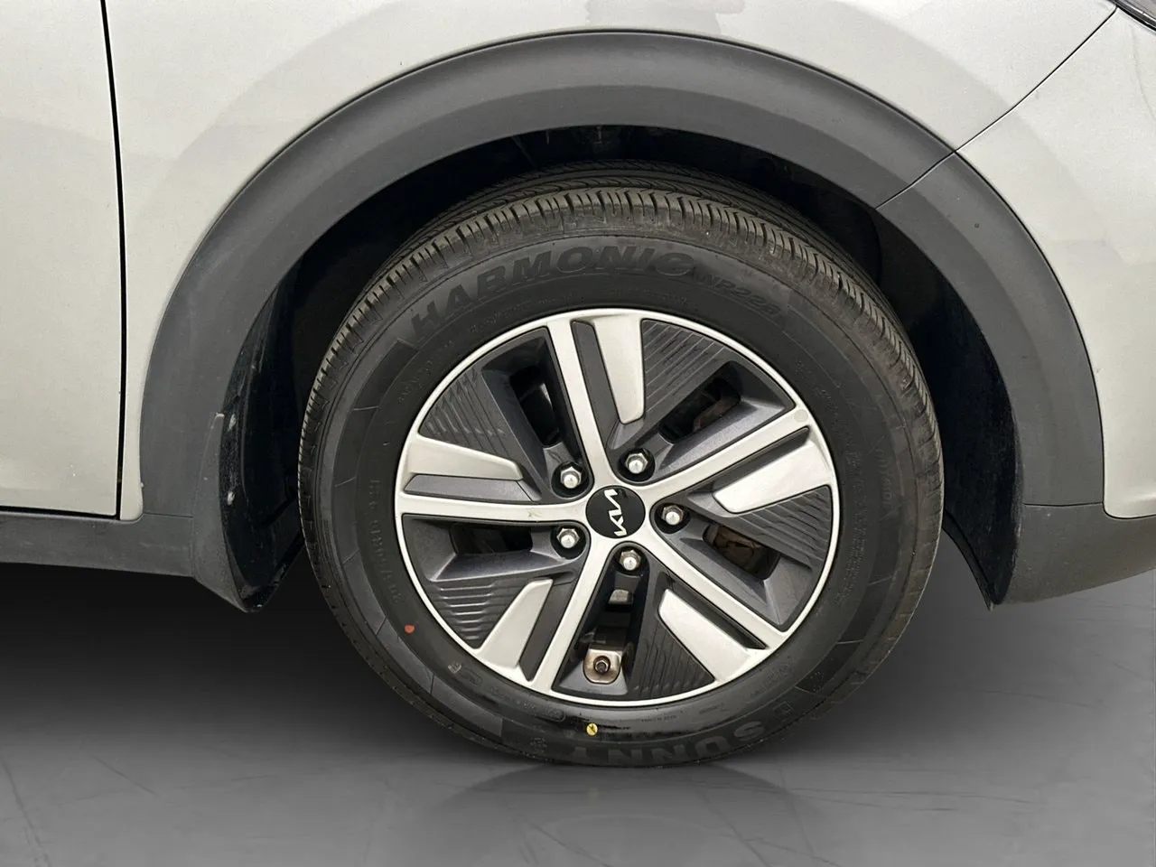 Vehicle image 35