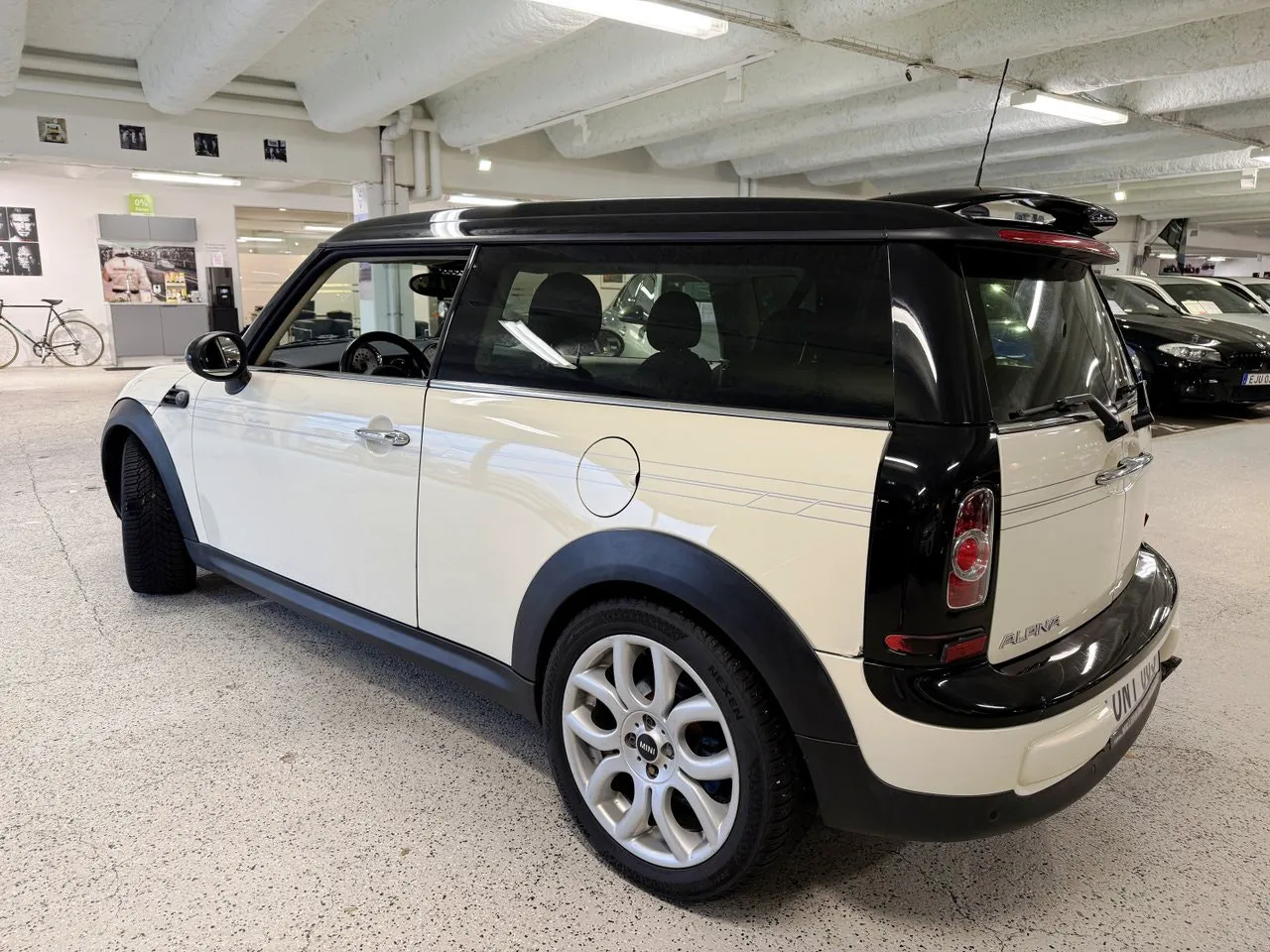 Vehicle image 2