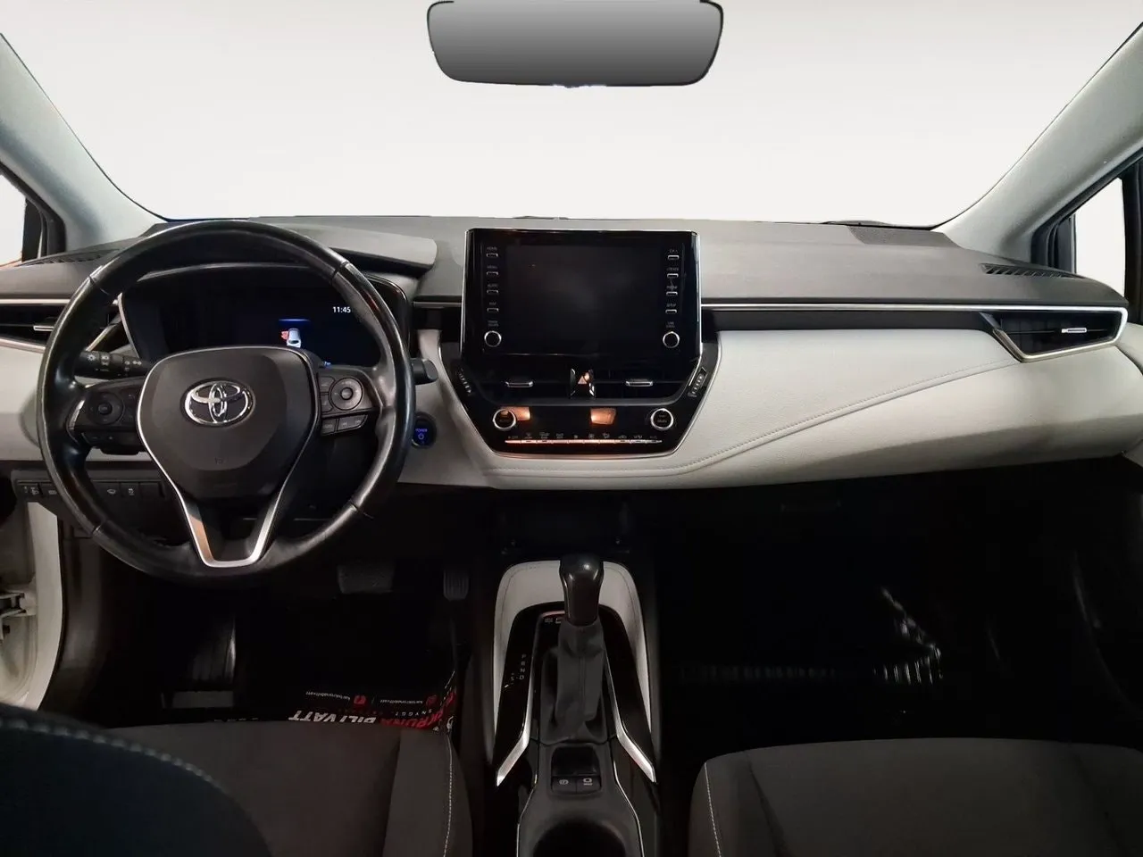 Vehicle image 9