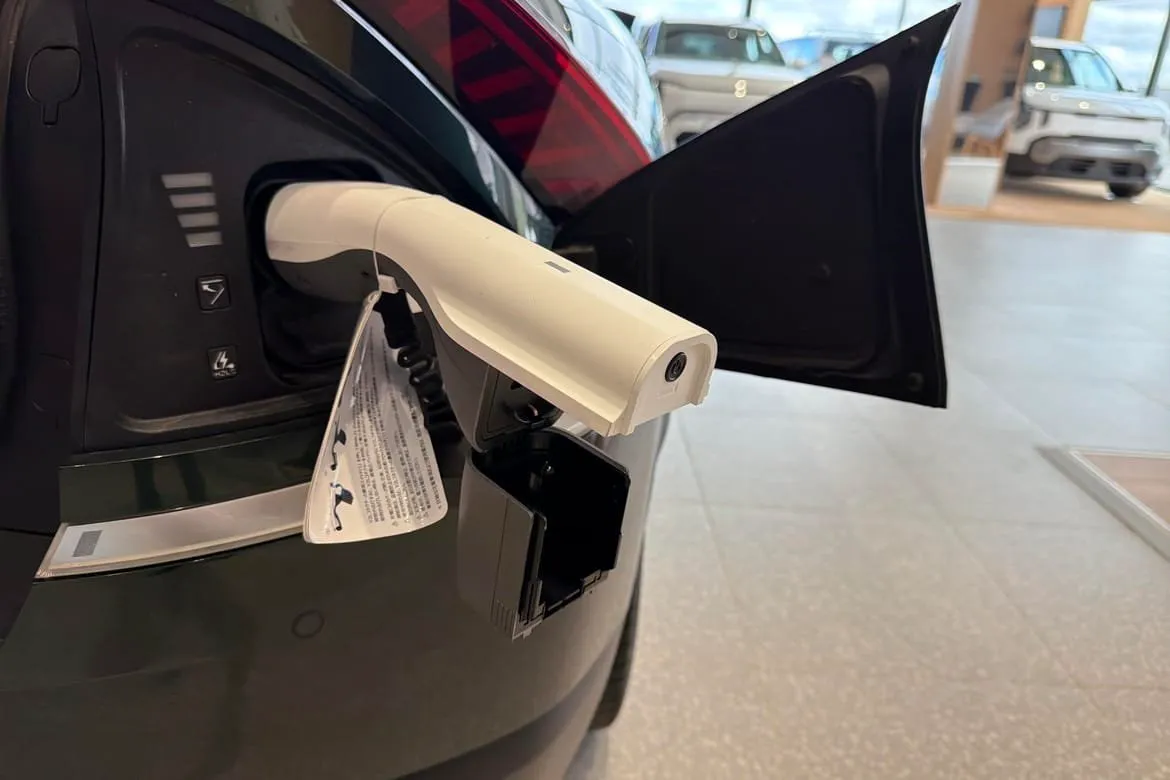 Vehicle image 20