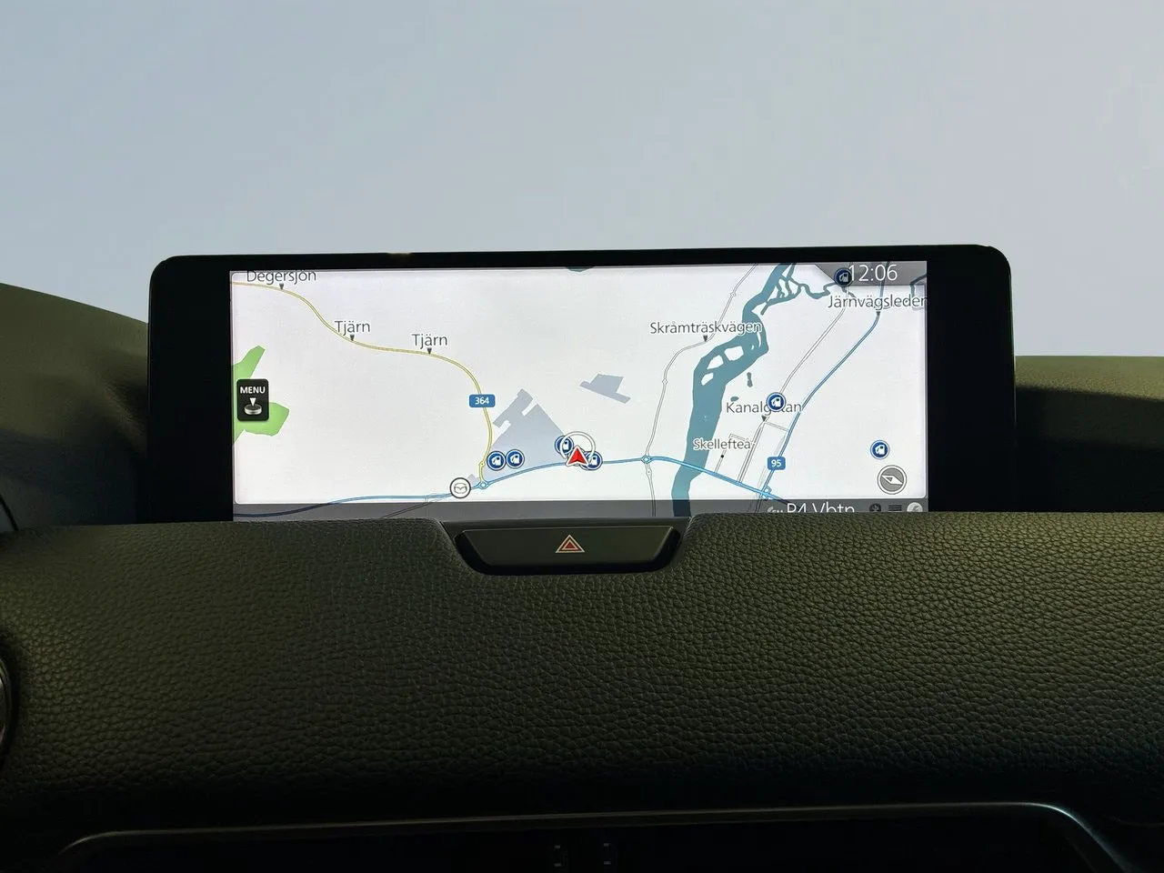 Vehicle image 14