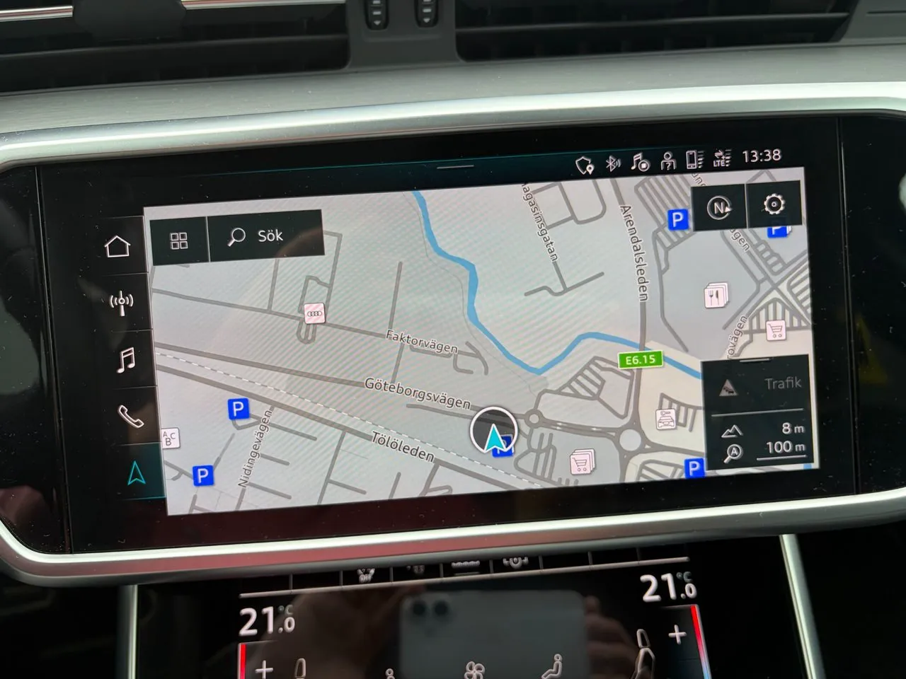 Vehicle image 14
