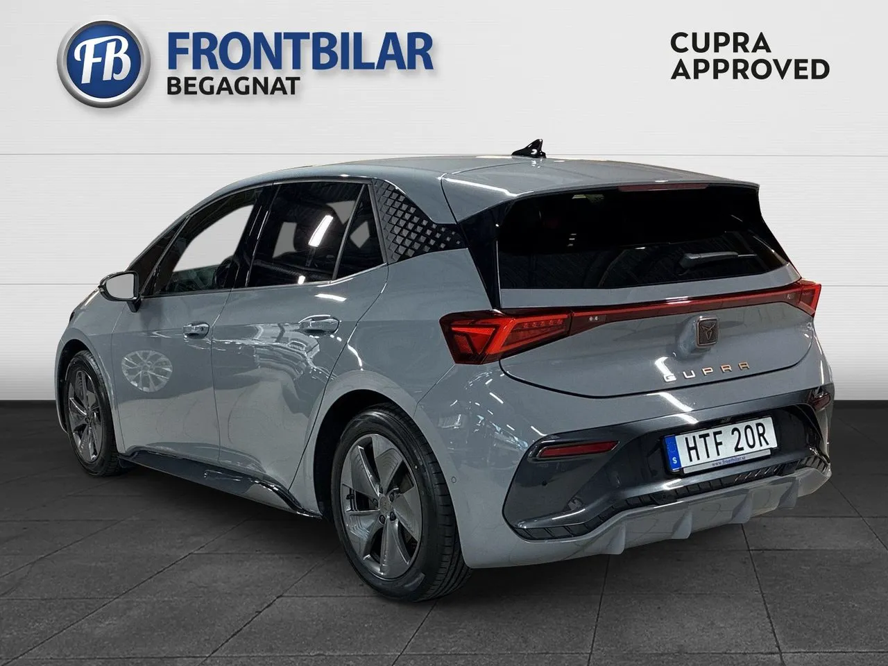 Vehicle image 7