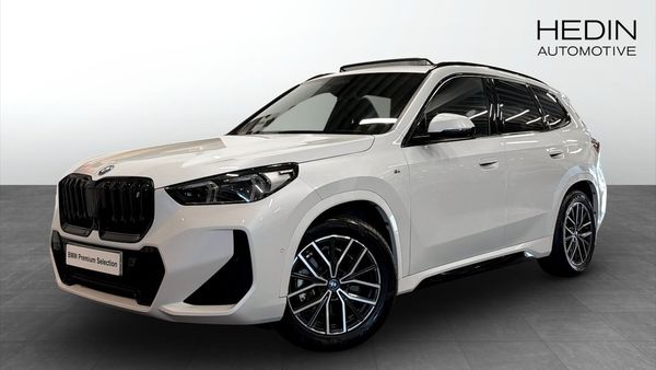 BMW iX1 xDrive30 M Sport Pano H/K HUD Elstol m minne - 2023