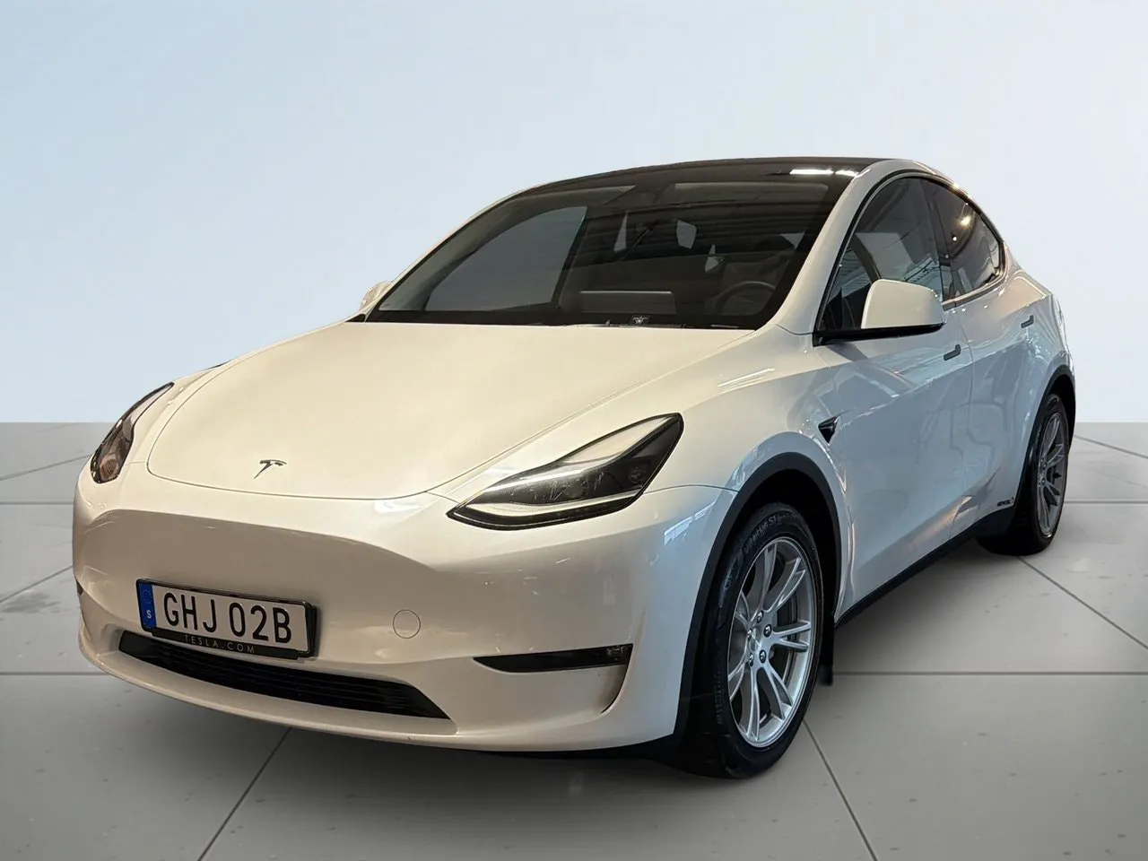 Vehicle image 15