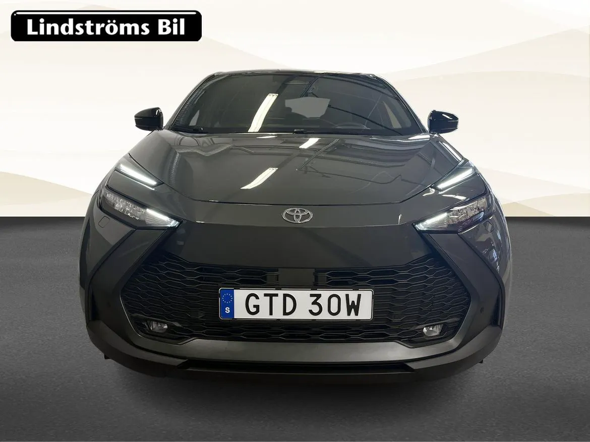 Vehicle image 7