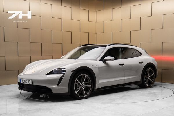 Porsche Taycan 4 4 Cross Turismo / P-Display / 18-väg / HuD / - 2023