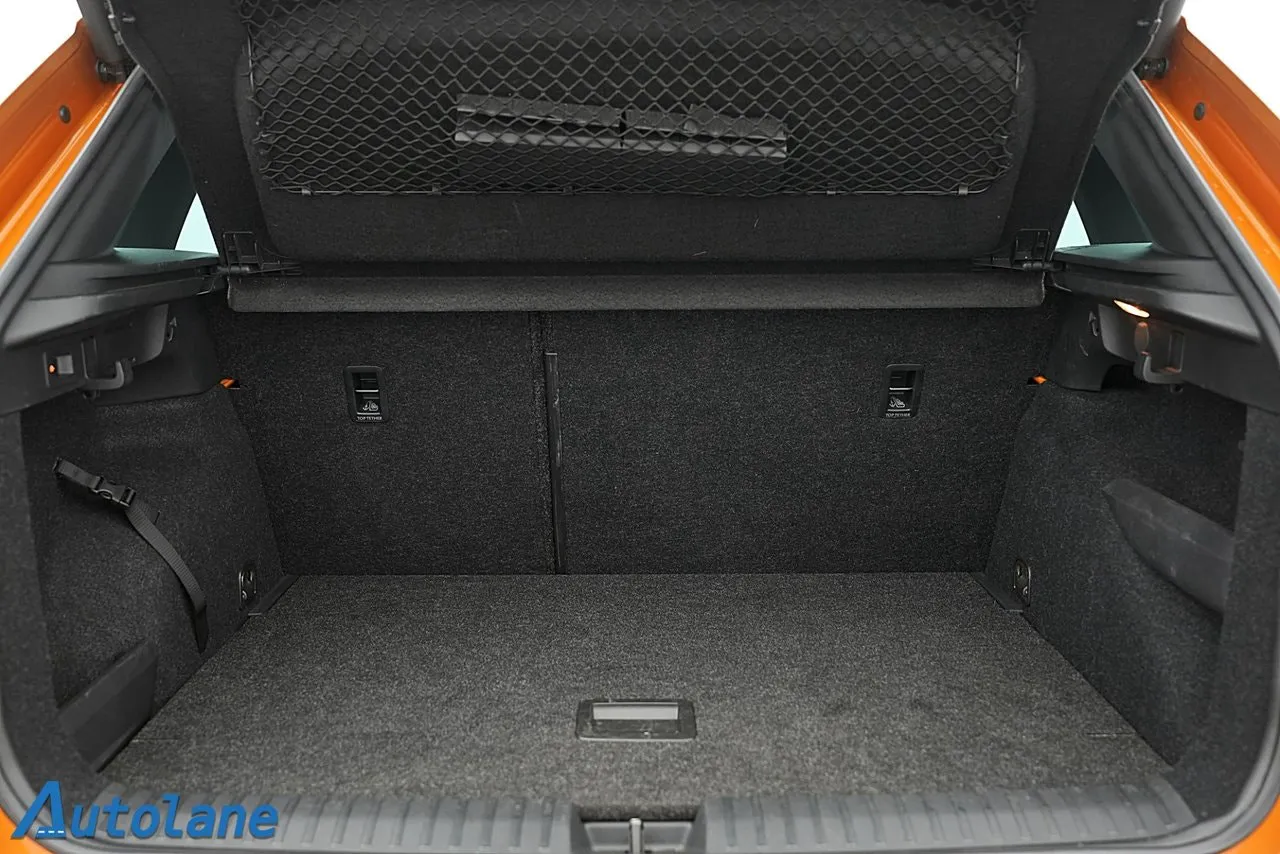 Vehicle image 29
