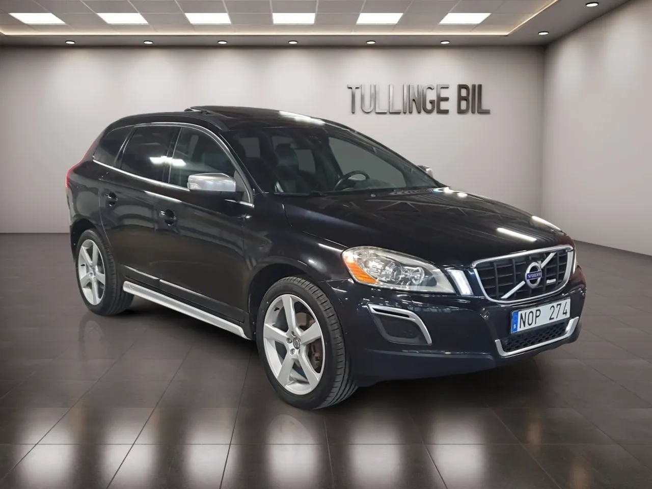 Vehicle image 6