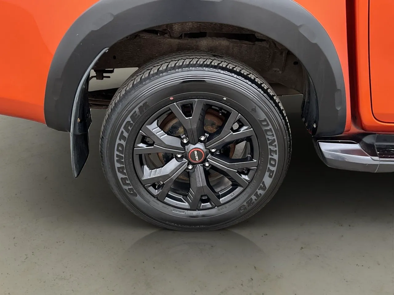 Vehicle image 33