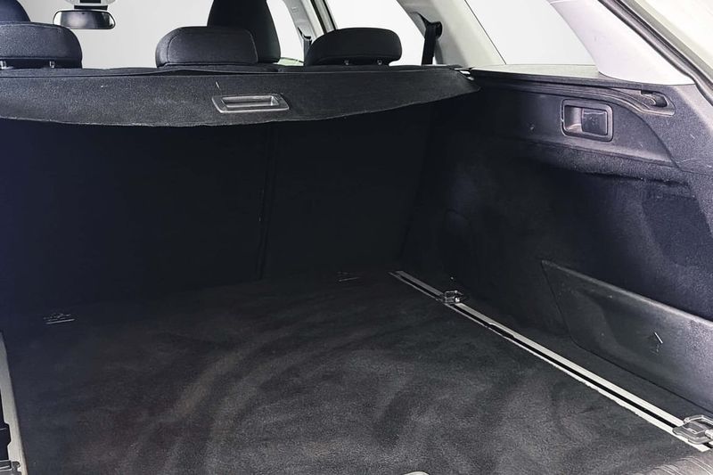 Peugeot 308 SW bild 6