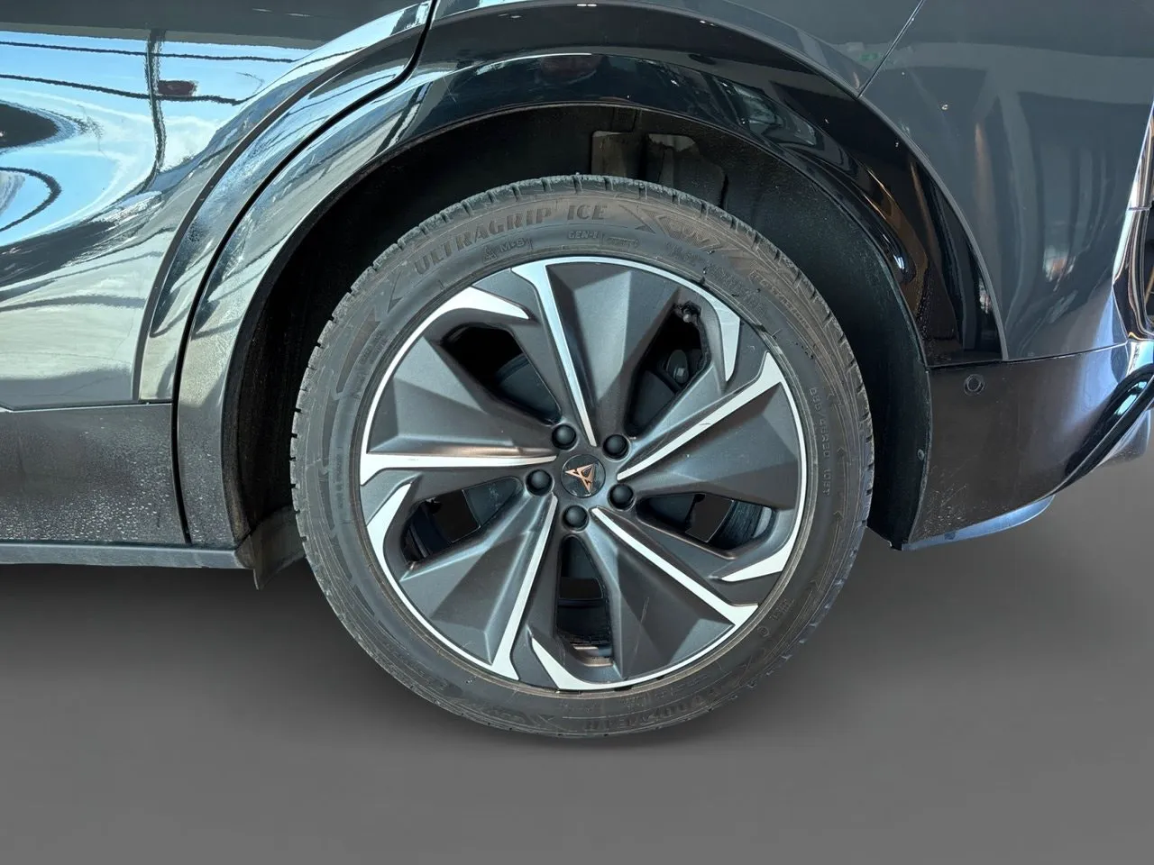 Vehicle image 13