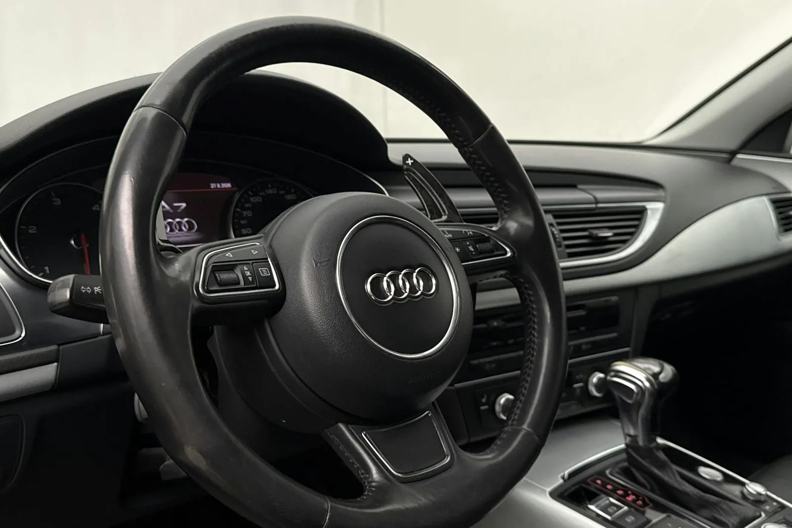 Vehicle image 14