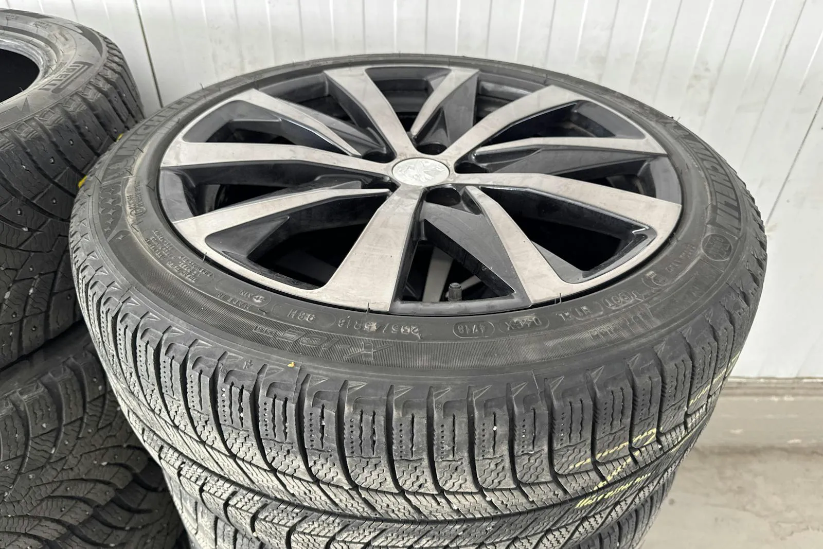 Vehicle image 18