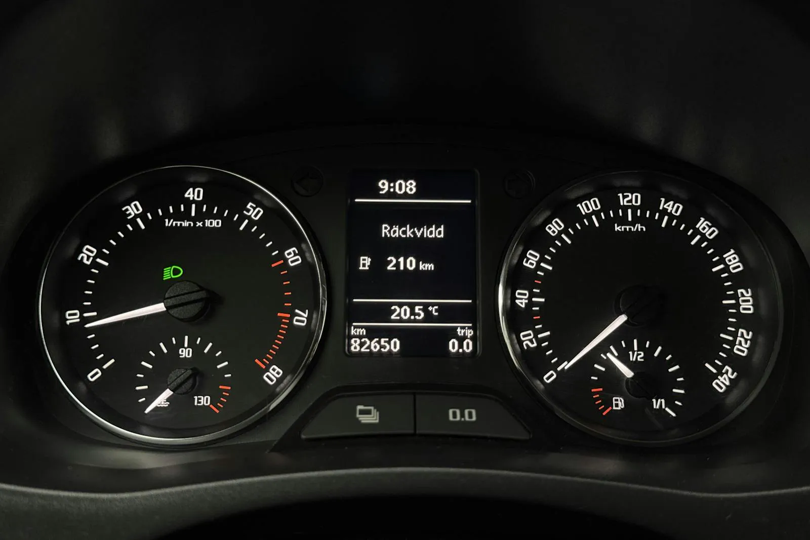 Vehicle image 9