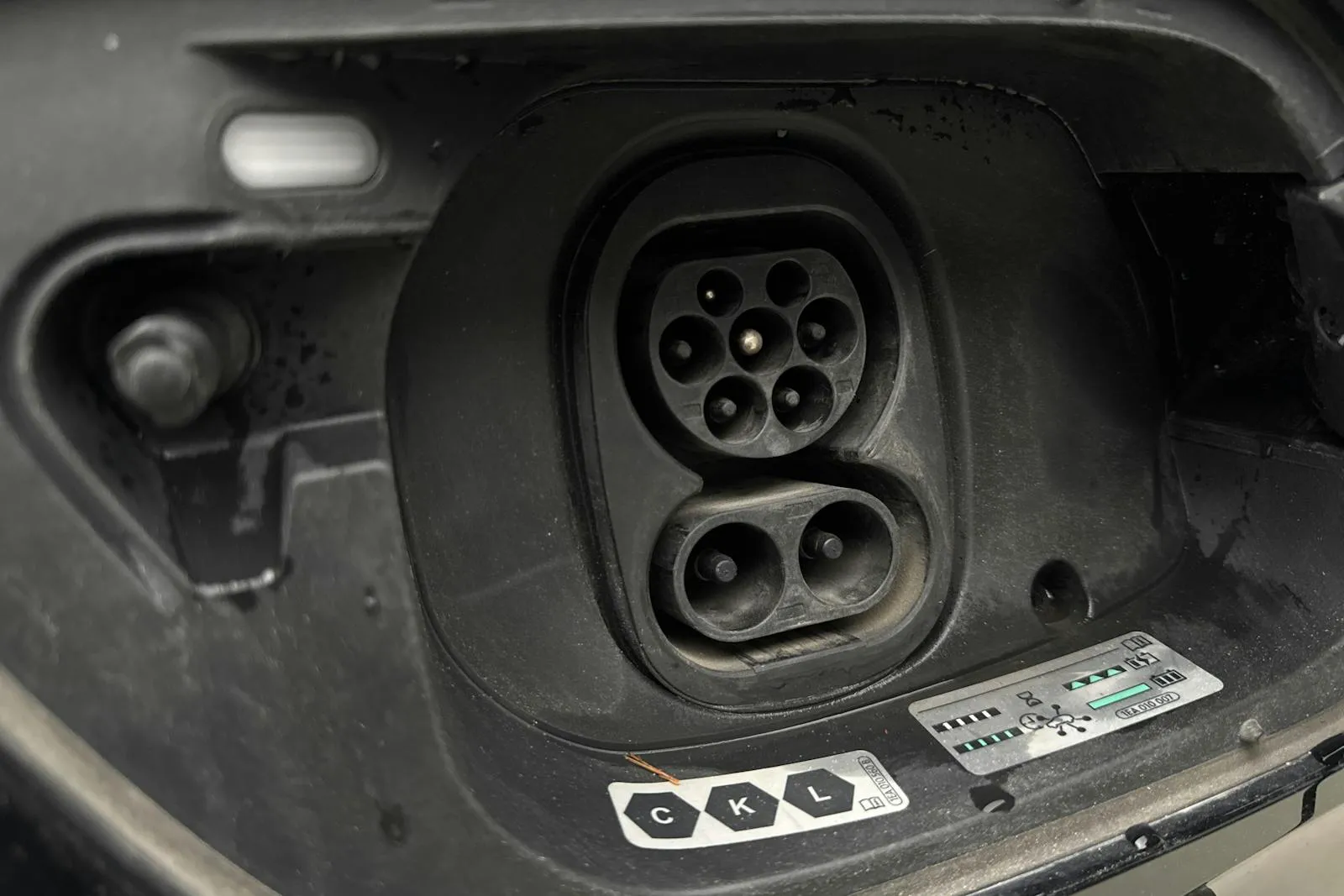 Vehicle image 18