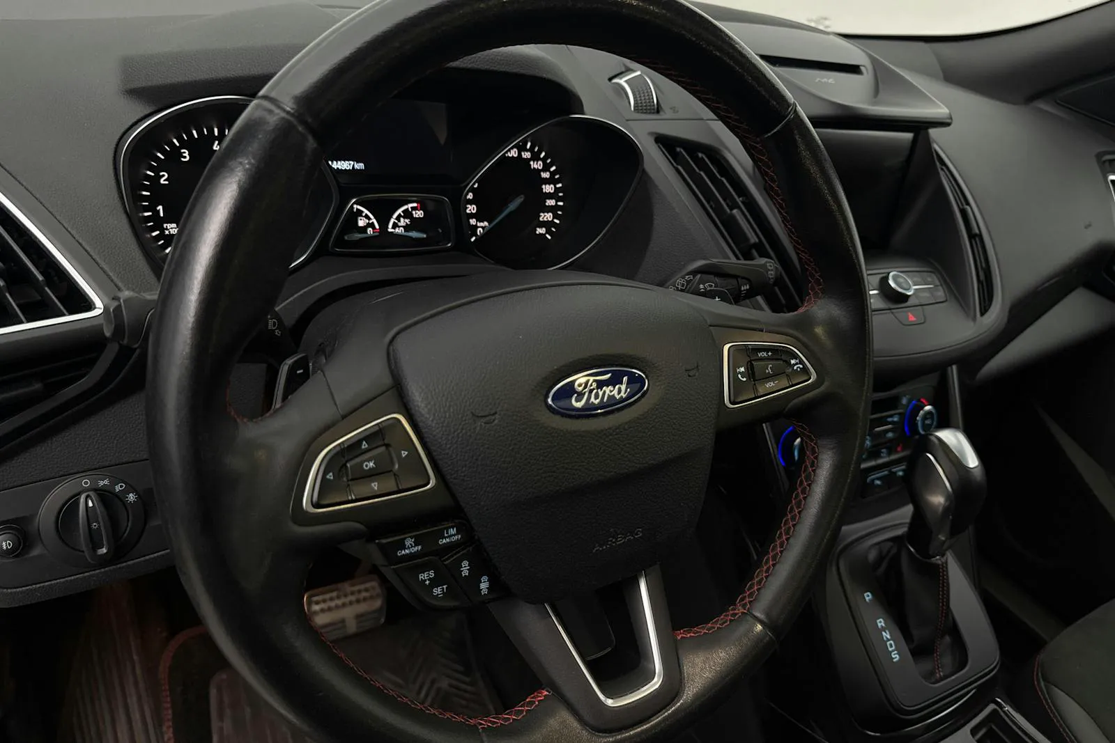 Vehicle image 16