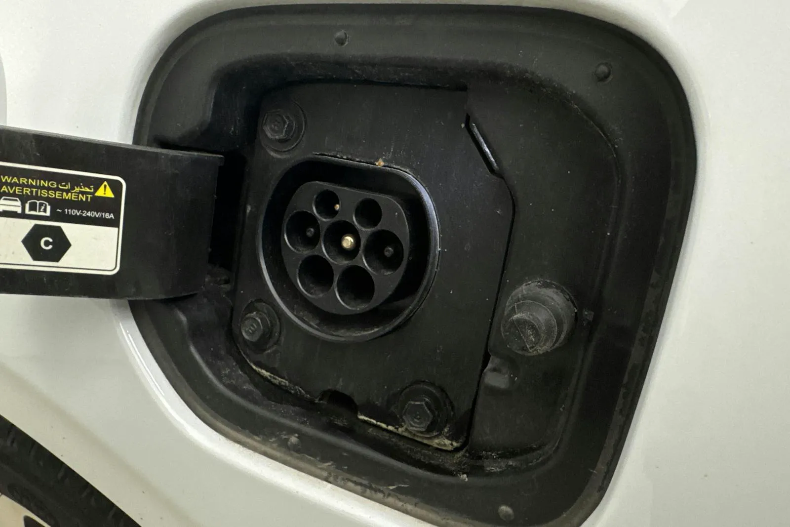 Vehicle image 16