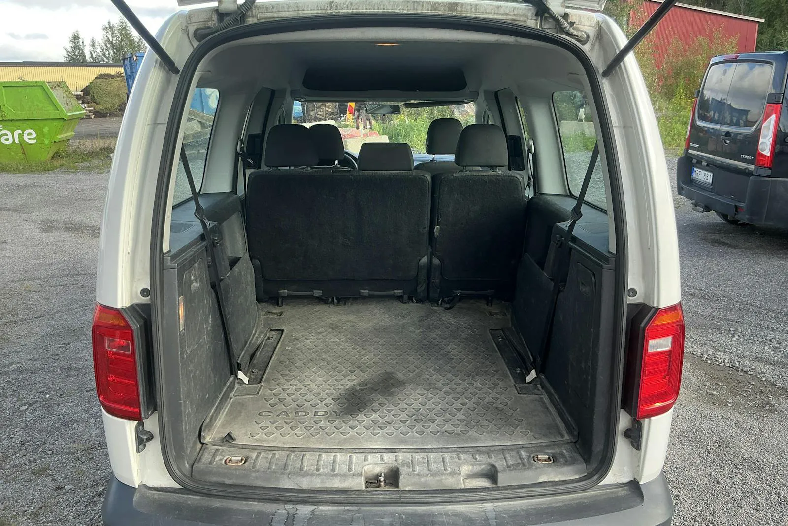 Vehicle image 9